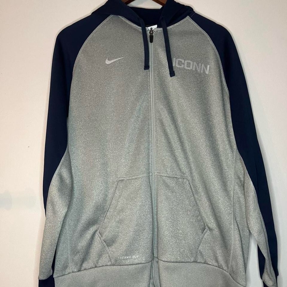 Nike UCONN Zip-up 🐺